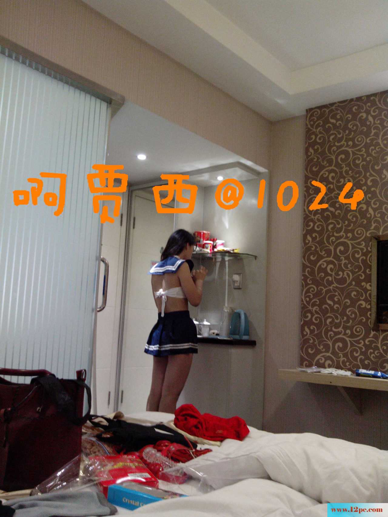 曾经的女友，制服道具各种调教(17P)