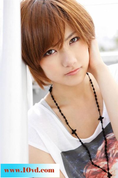 短发靓女日系的清纯挑逗【15P】