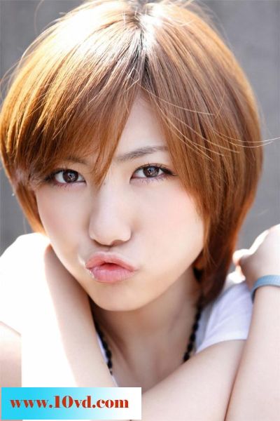 短发靓女日系的清纯挑逗【15P】