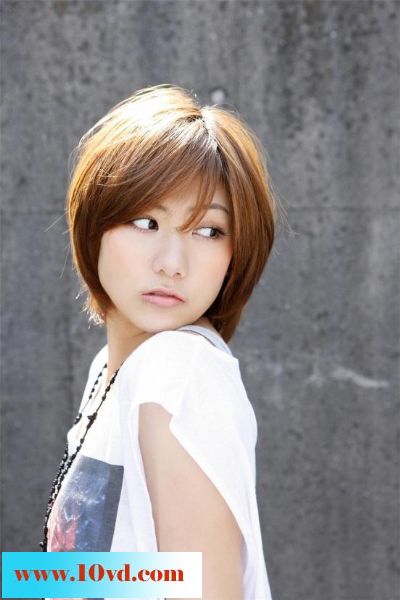 短发靓女日系的清纯挑逗【15P】