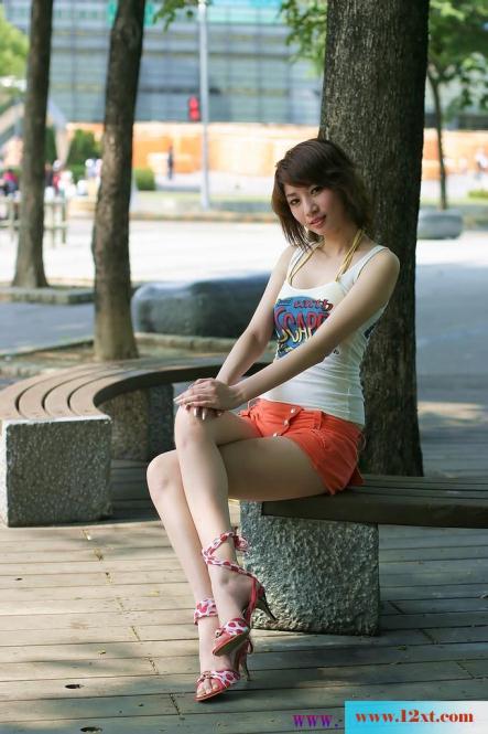 难得一见的气质美女【22P】