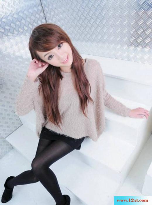 靓丽乖巧的MM棚拍丝袜(10P)