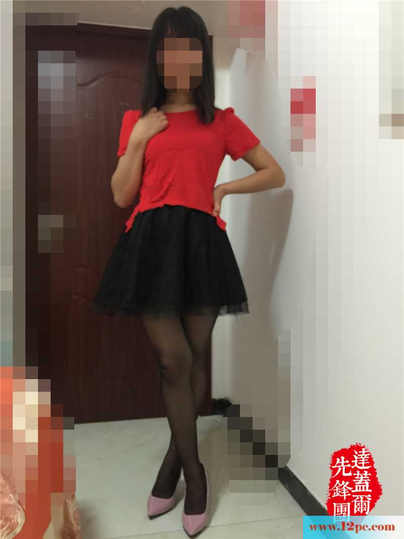 红衣黑裙吹着萧，奏响最美小夜曲(15P)