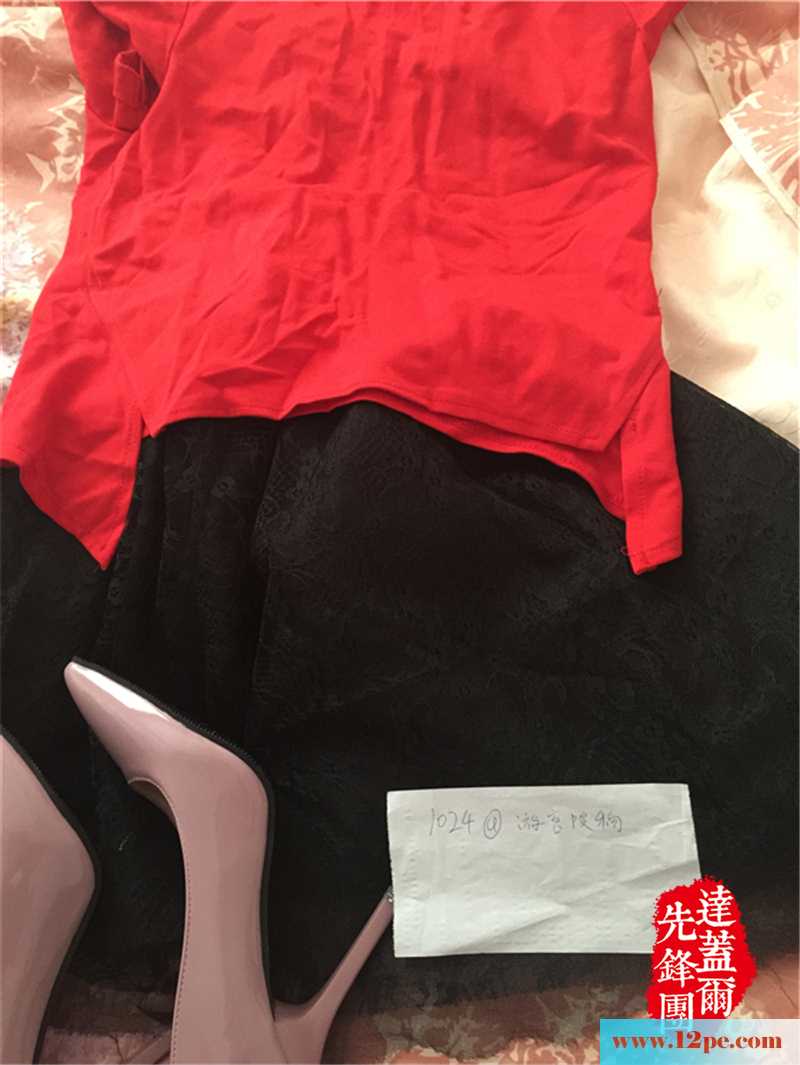 红衣黑裙吹着萧，奏响最美小夜曲(15P)