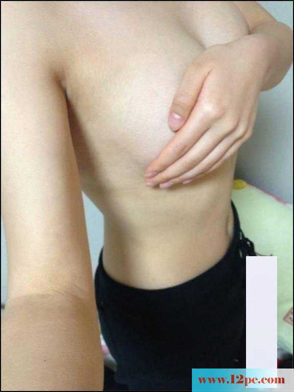 微信上摇到的一位性感漂亮美乳骚女(13P)