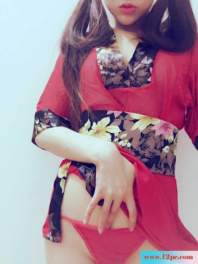 妖小猫第十四期，臀美还是鲍鱼美(11P)