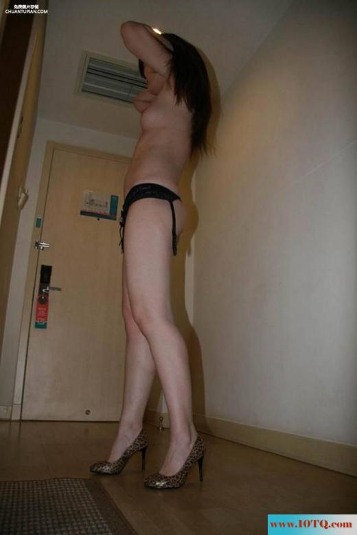听话女友开房任我拍但是就是不愿露脸(12P)