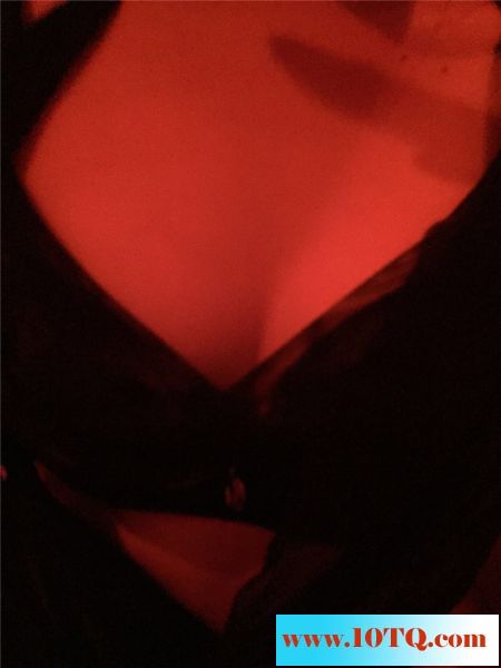 19-11下班后躲着老婆去桑拿房享受莞式服务(17P)