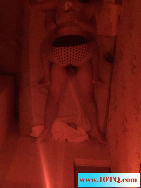 19-11下班后躲着老婆去桑拿房享受莞式服务(17P)
