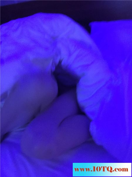 21-11自拍，与已婚女同事在高级酒店一夜激情(1