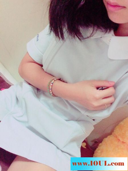 22-11护理专业学生秋翠19岁(15P)