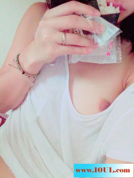 22-11护理专业学生秋翠19岁(15P)