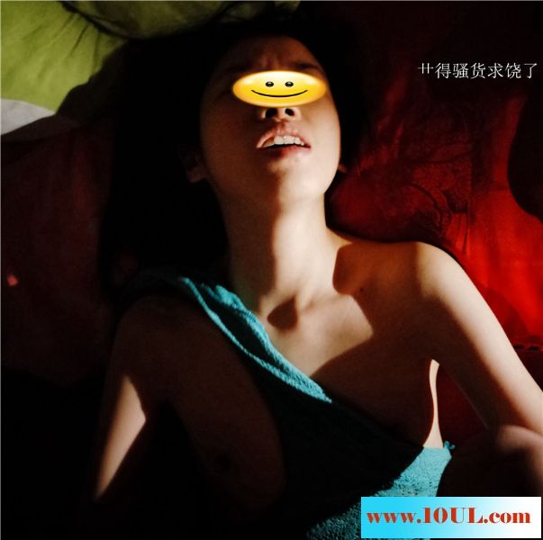 22-11昏暗灯光下艹爽了贫乳骚货才放她回去会男友
