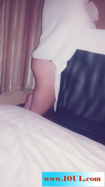 23-11妹子酒店开房水多多，高清美胸和流水BB图