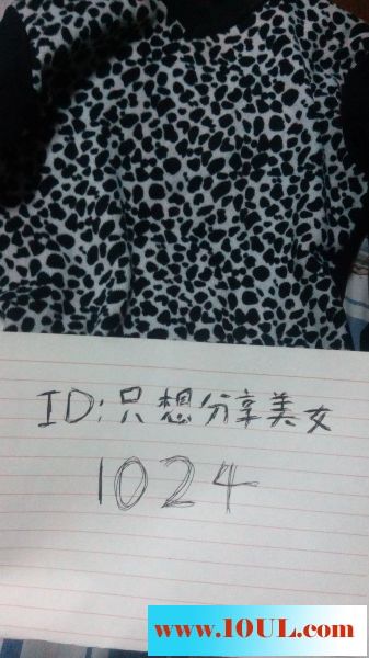 23-11咪咪很挺，毛毛很美，皮肤很白(27P)