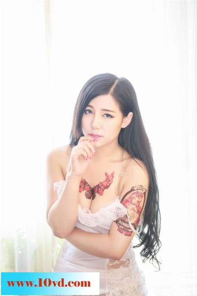 蝶媚深沟美乳靓女诱惑【10P】