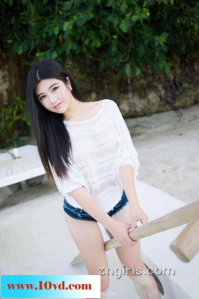 露西妹妹沙滩美臀秀【12P】