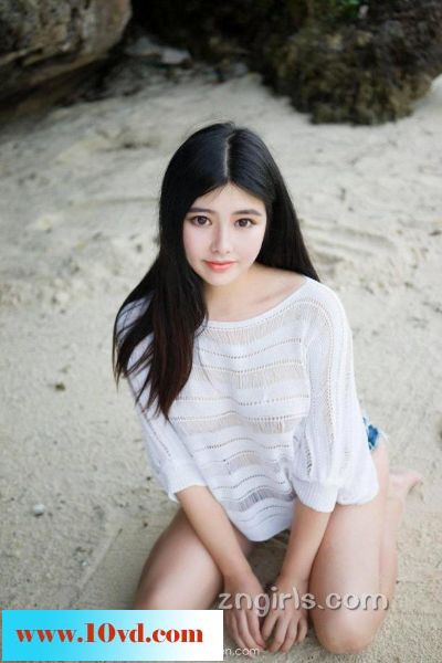 露西妹妹沙滩美臀秀【12P】