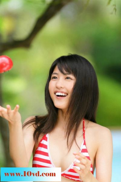 葡萄园中的可人mm清凉外比基尼【10P】