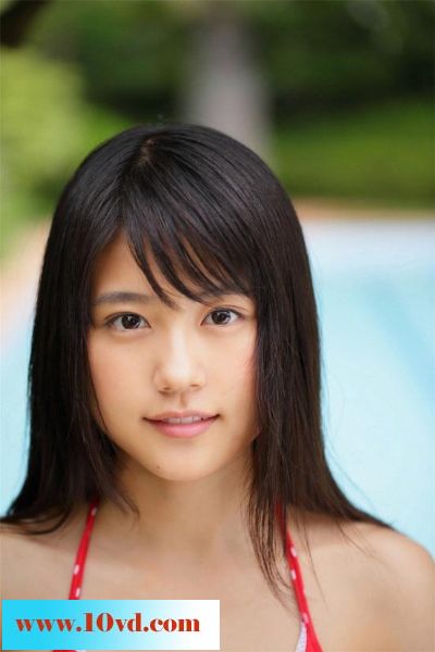 葡萄园中的可人mm清凉外比基尼【10P】