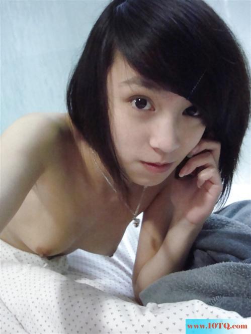 高价包养的大三学生妹(12P)