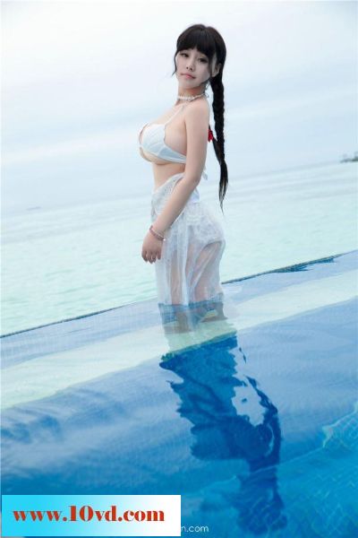 纱裙丰满女炎炎夏日海边秀身材【12P】