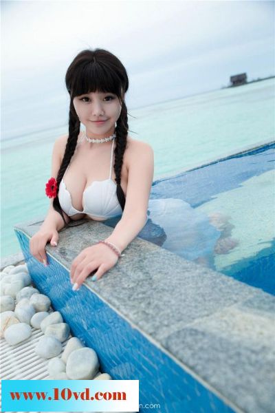 纱裙丰满女炎炎夏日海边秀身材【12P】