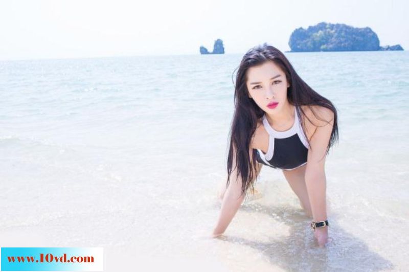 水域中的泳装小唯妹妹【12P】
