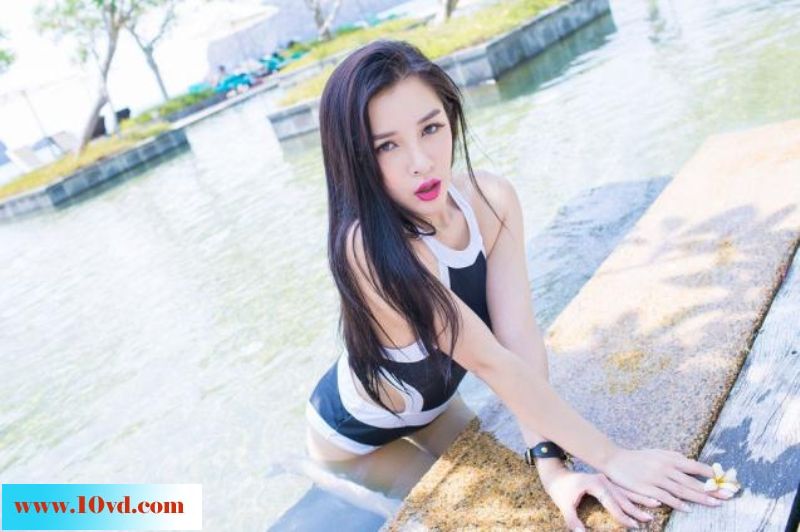 水域中的泳装小唯妹妹【12P】