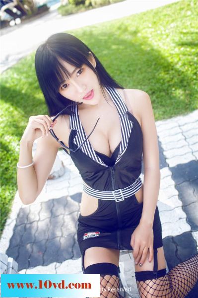 眼神媚而勾人的多姿美女【10P】