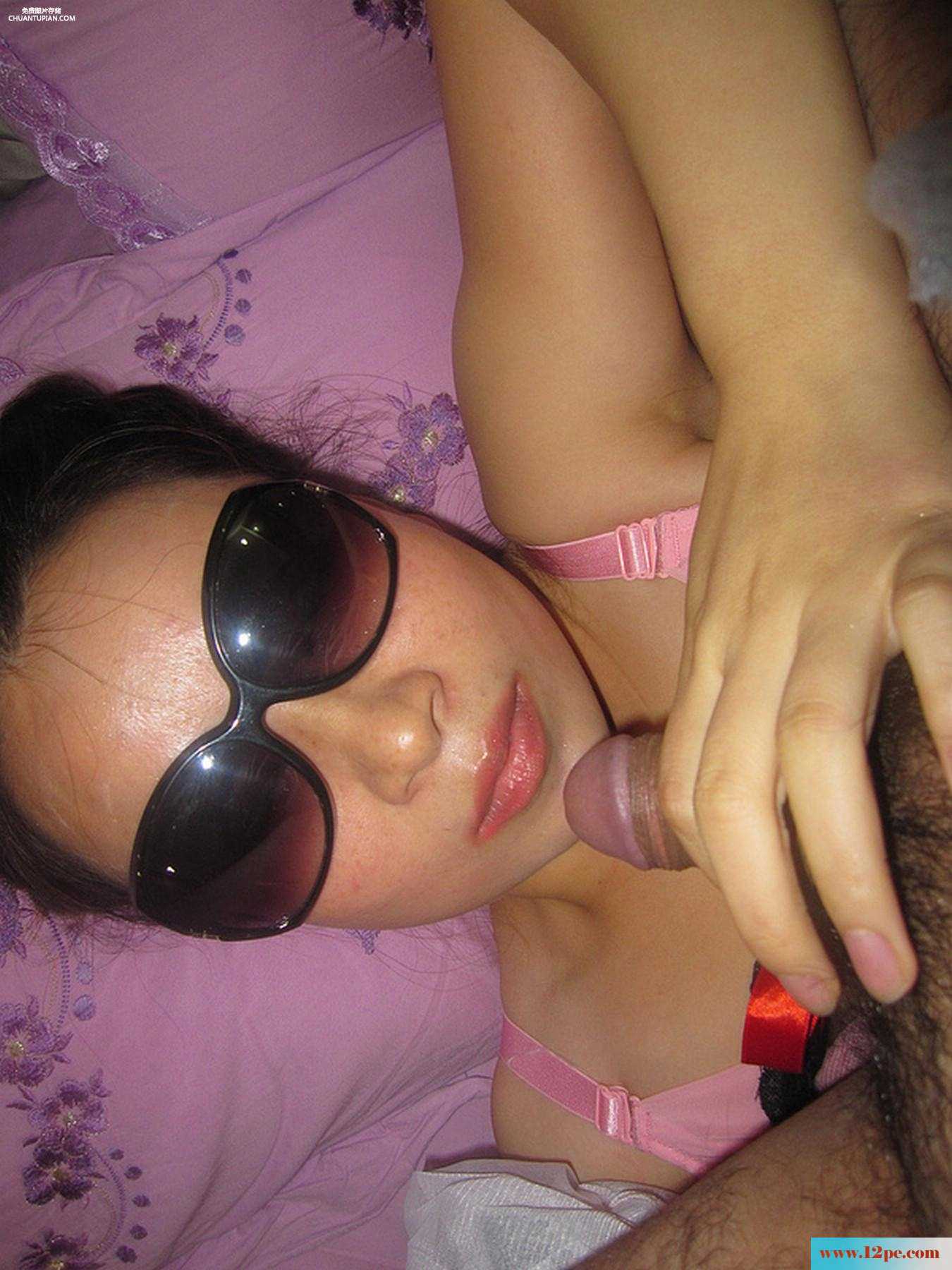 人妻红衣性爱照(14P)