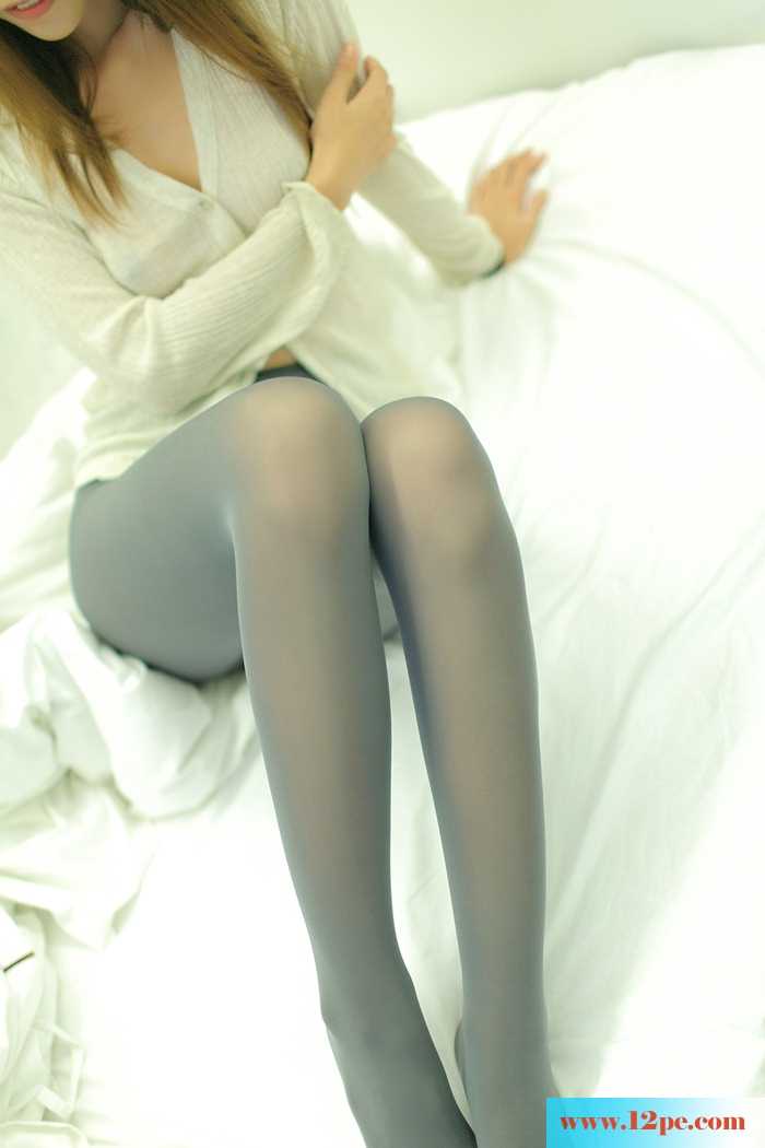 喷血诱惑灰丝长腿美女翘臀【17P】