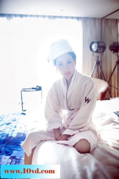 高挑美女棋棋丰满美胸超级妩媚【10P】