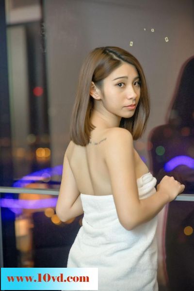豪华卧室里的小萌嫩妹妹【13P】