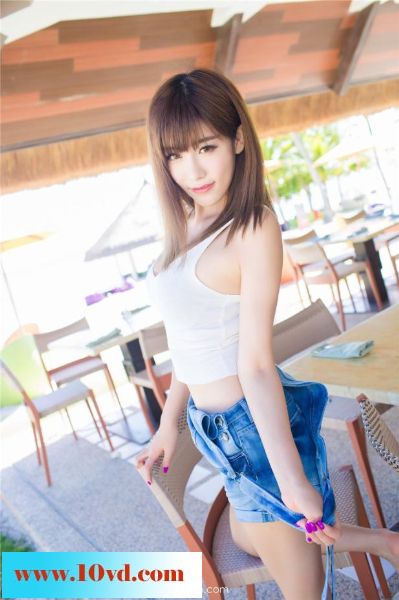 姿色女户外明媚多姿【11P】