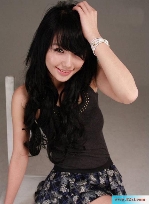 长腿美女甜美惹人爱(11P)