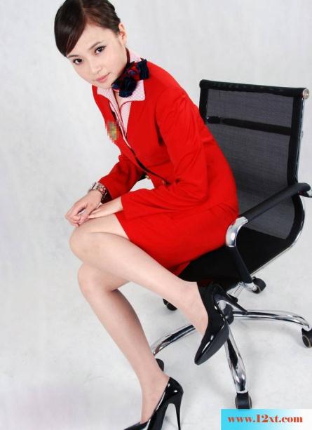 穿红色制服的空姐写真集【19P】