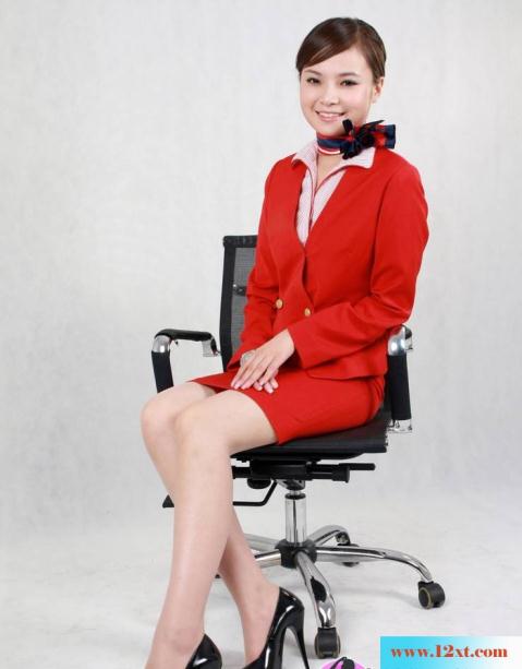 穿红色制服的空姐写真集【19P】