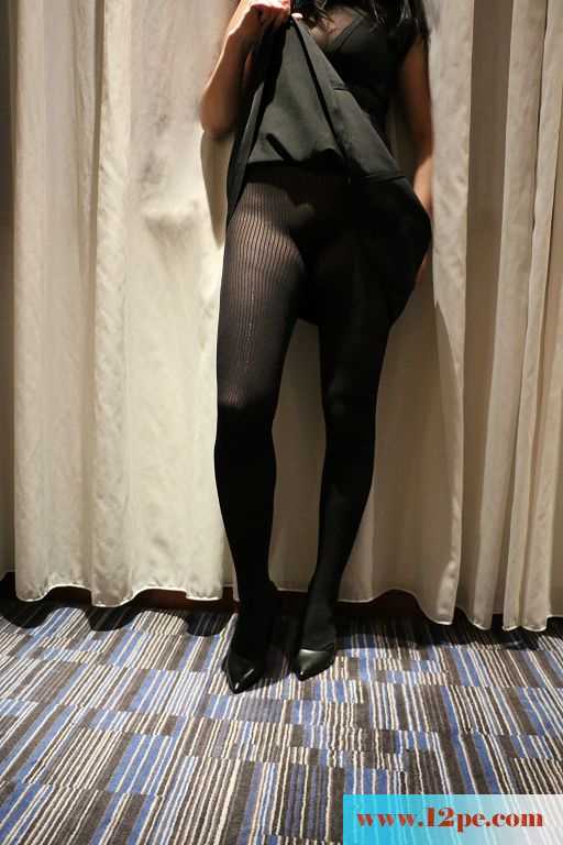 无内直穿连裤袜展骚姿(19P)