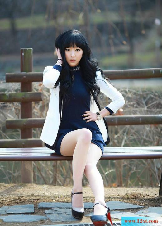 高挑的美女丝袜秀腿(18P)
