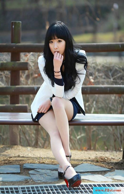 高挑的美女丝袜秀腿(18P)