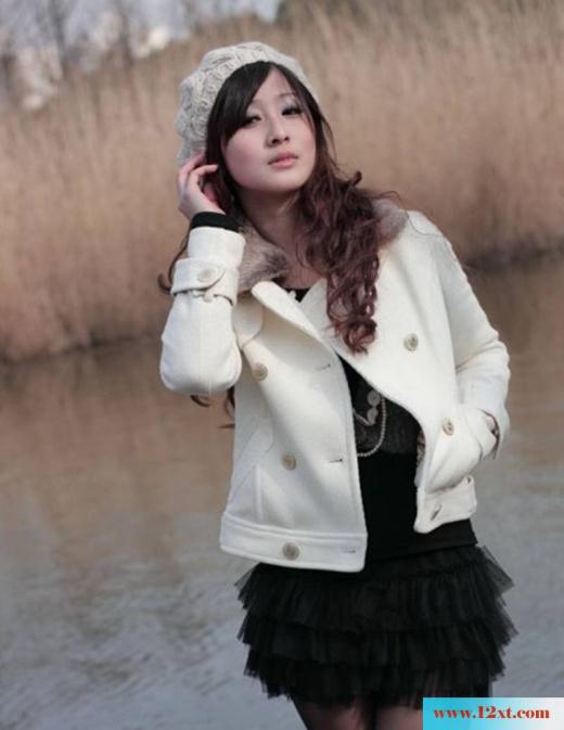 高挑的丝袜美女冬天也性感(10P)