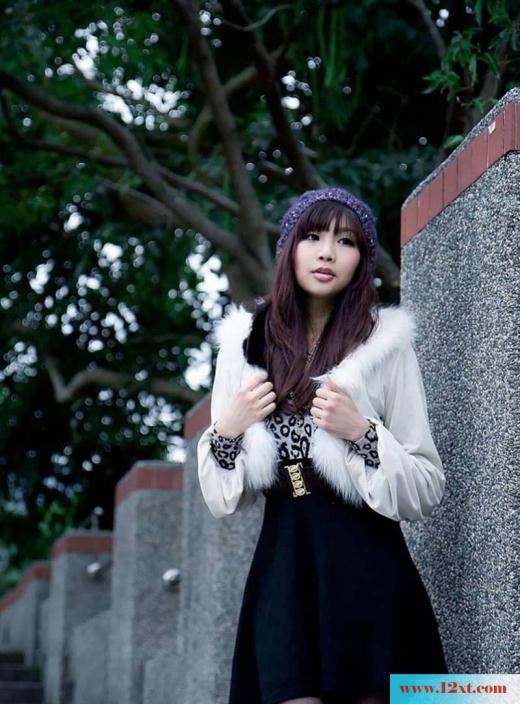 黑色丝袜小妹美腿写真俏皮可爱(12P)