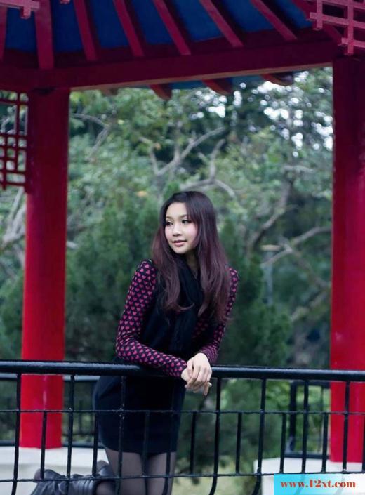 黑色丝袜小妹美腿写真俏皮可爱(12P)