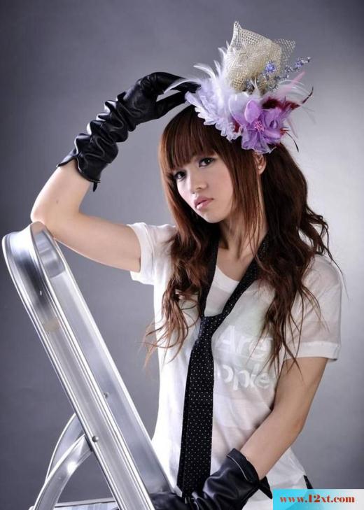 花样年华美少女肉丝高跟美腿秀(12P)
