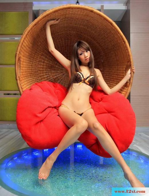 模特可希性感内衣写真性感迷人充满野性的美(