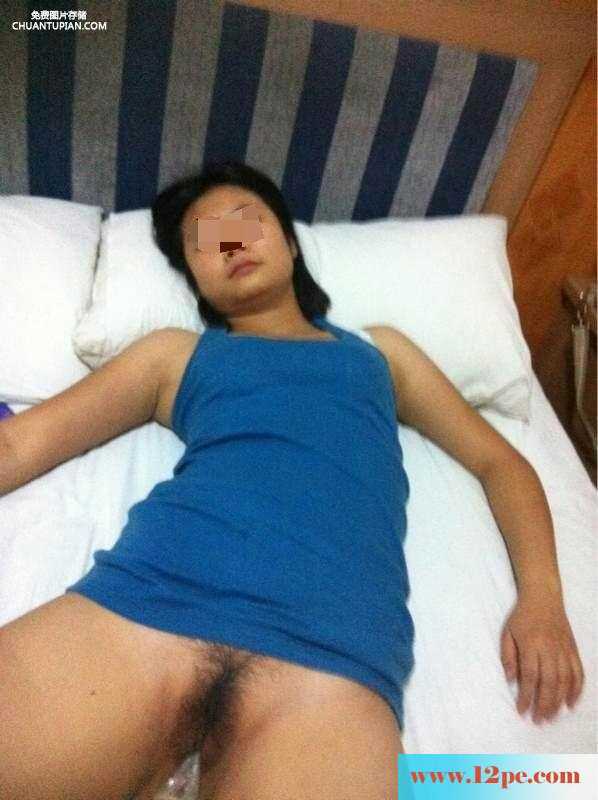 妇女节陪前女友，跳蛋口交内射(14P)