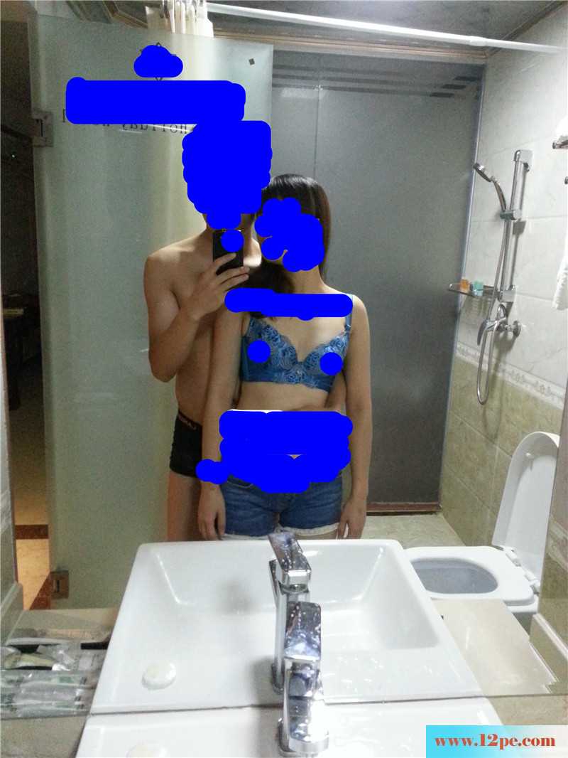 大屁股骚穴媳妇喜欢挨操(16P)