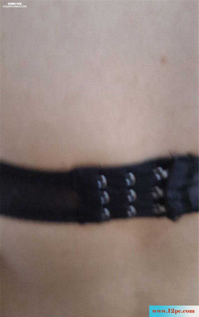 跟欲女做爱总是先要上玩具才行(12P)