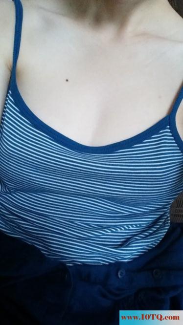 看起来很柔和，表妹美丽的乳房(12P)